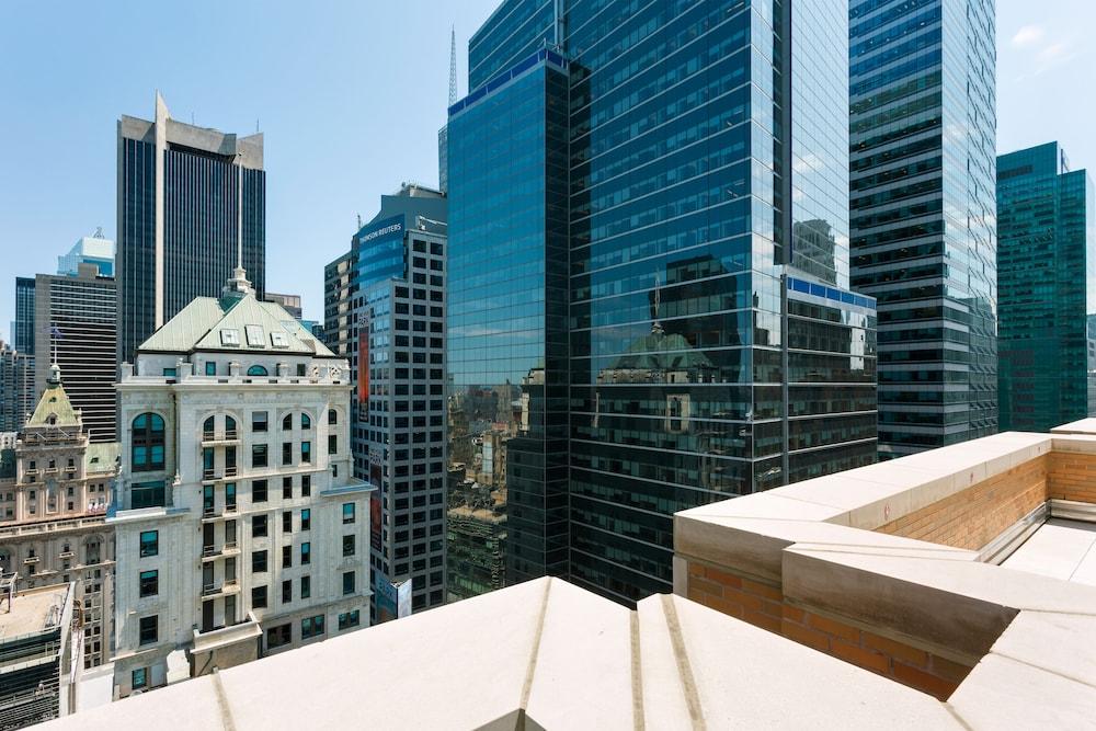 Hampton Inn Times Square Central Нью-Йорк Экстерьер фото