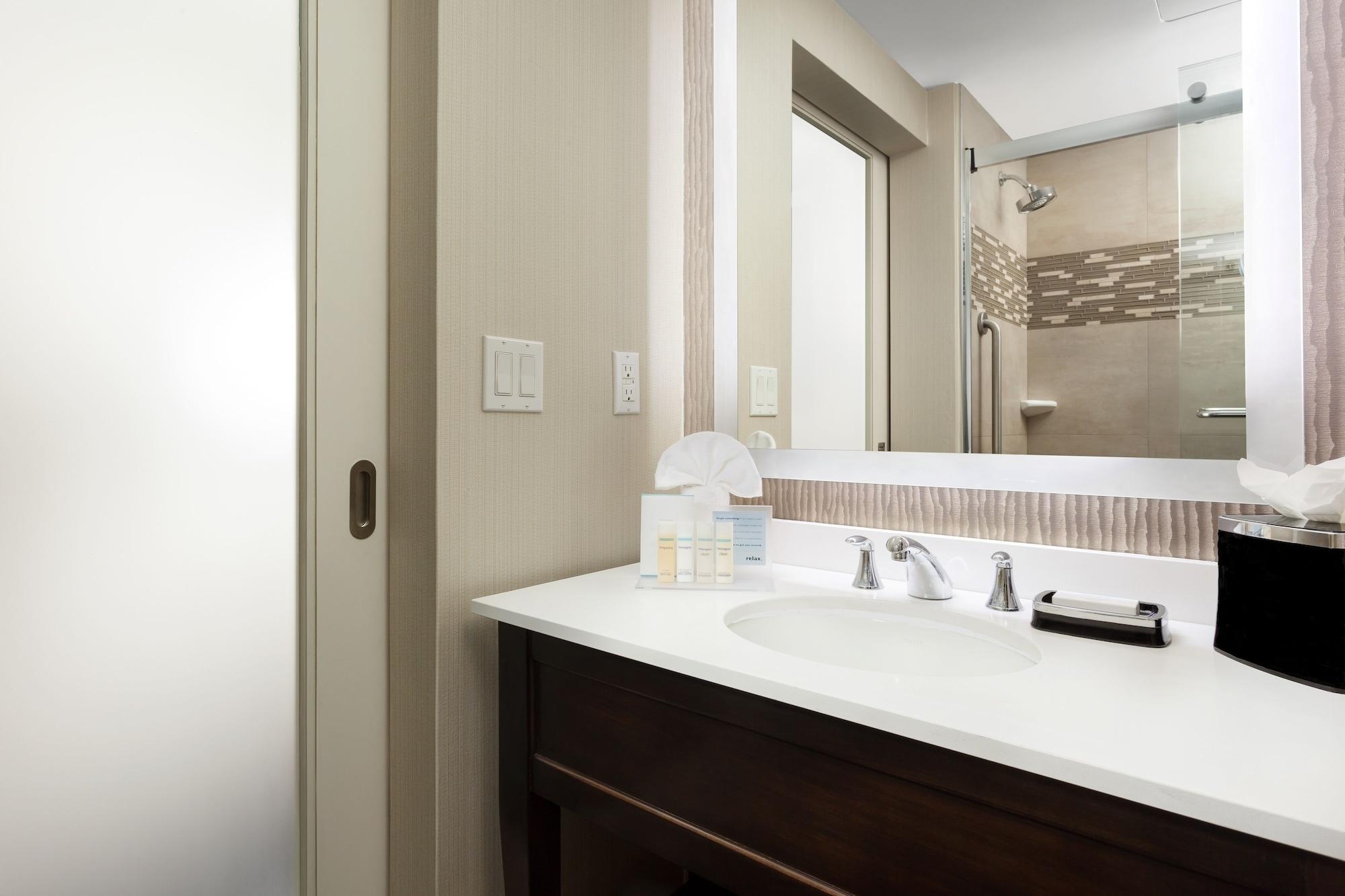 Hampton Inn Times Square Central Нью-Йорк Экстерьер фото