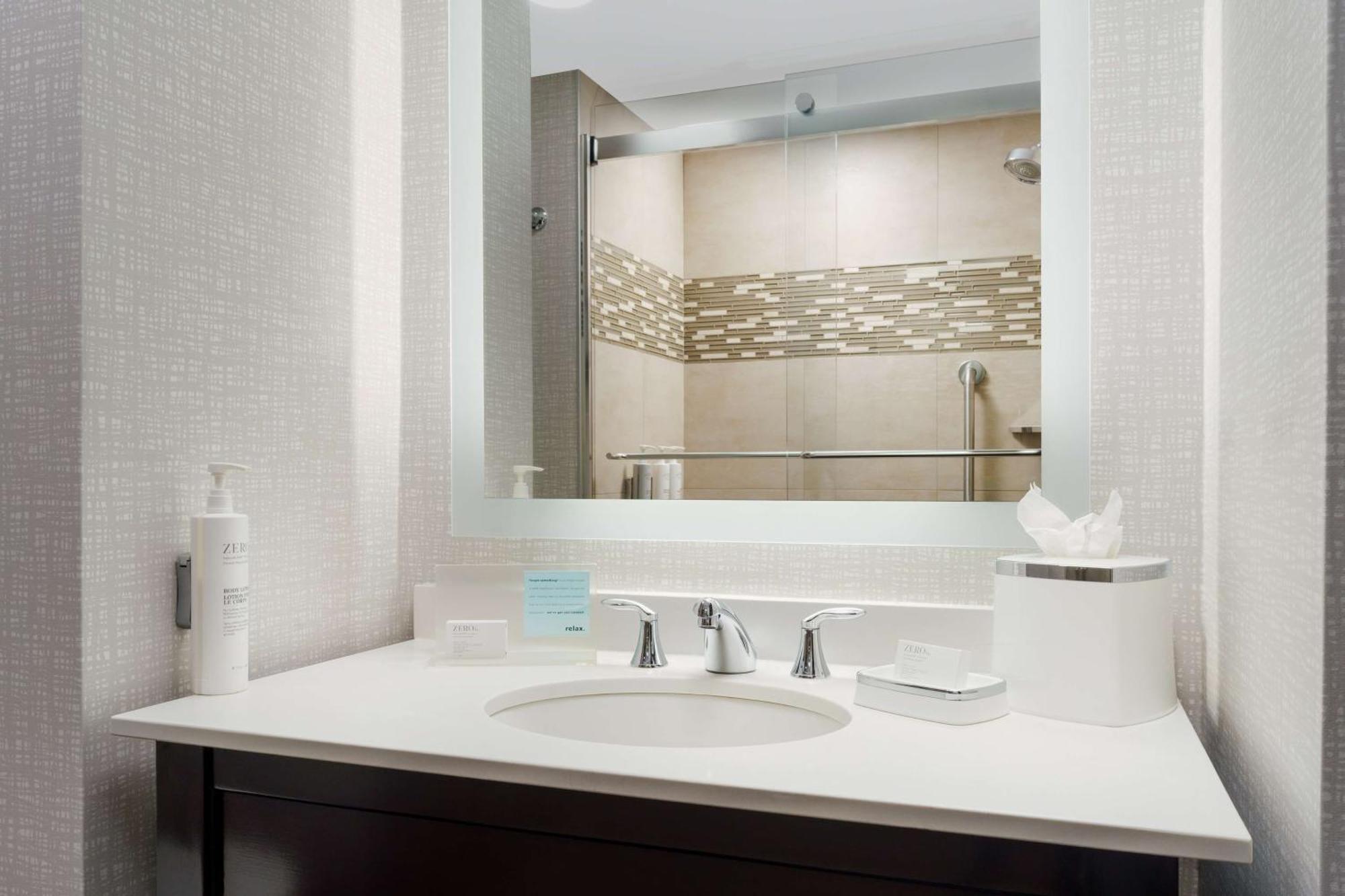 Hampton Inn Times Square Central Нью-Йорк Экстерьер фото