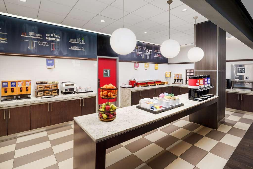 Hampton Inn Times Square Central Нью-Йорк Ресторан фото
